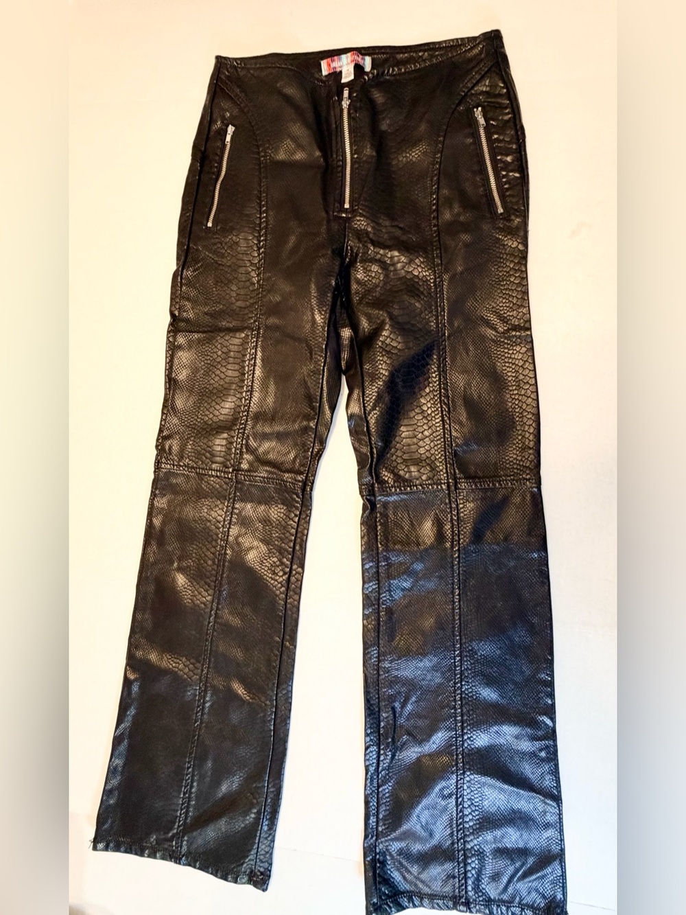 Urban Outfitters Y2K Black Alexa Faux Leather Croc-Embossed Moto Pants Size 4 - Picture 5 of 15